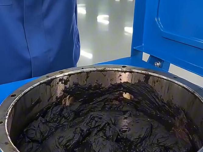 滤油机在螺丝厂的应用 多功能工业废油过滤与紧固件生产中的关键作用